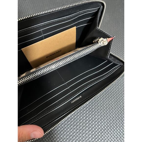 NWT Burberry Elmore Vintage Check Plaid Wallet Authentic Nova Check Zip Around - Picture 5 of 10